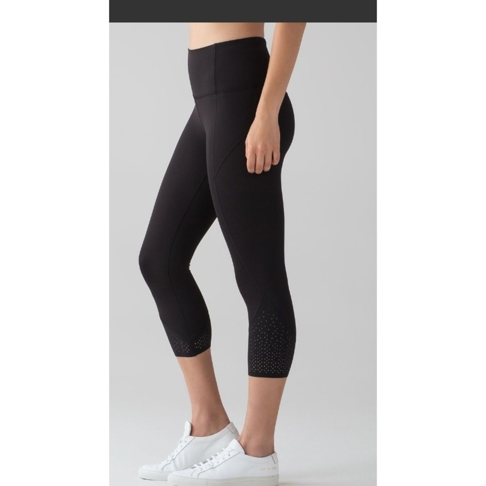 Lululemon Black High Rise Crop Leggings Laser Cut Detail Athleisure Size M